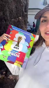 Cliente Distribuidora Cóndor con álbum Panini en Mar del Plata